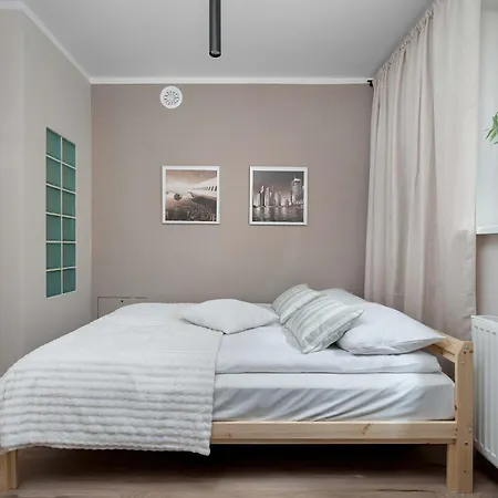 A Comfortable Near The Market Square By Renters Διαμέρισμα Βρότσλαβ