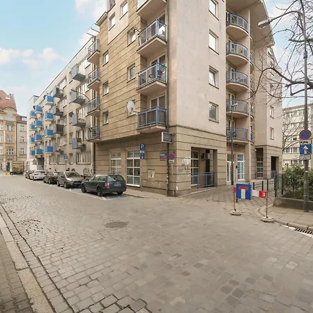 A Comfortable Near The Market Square By Renters Διαμέρισμα Βρότσλαβ